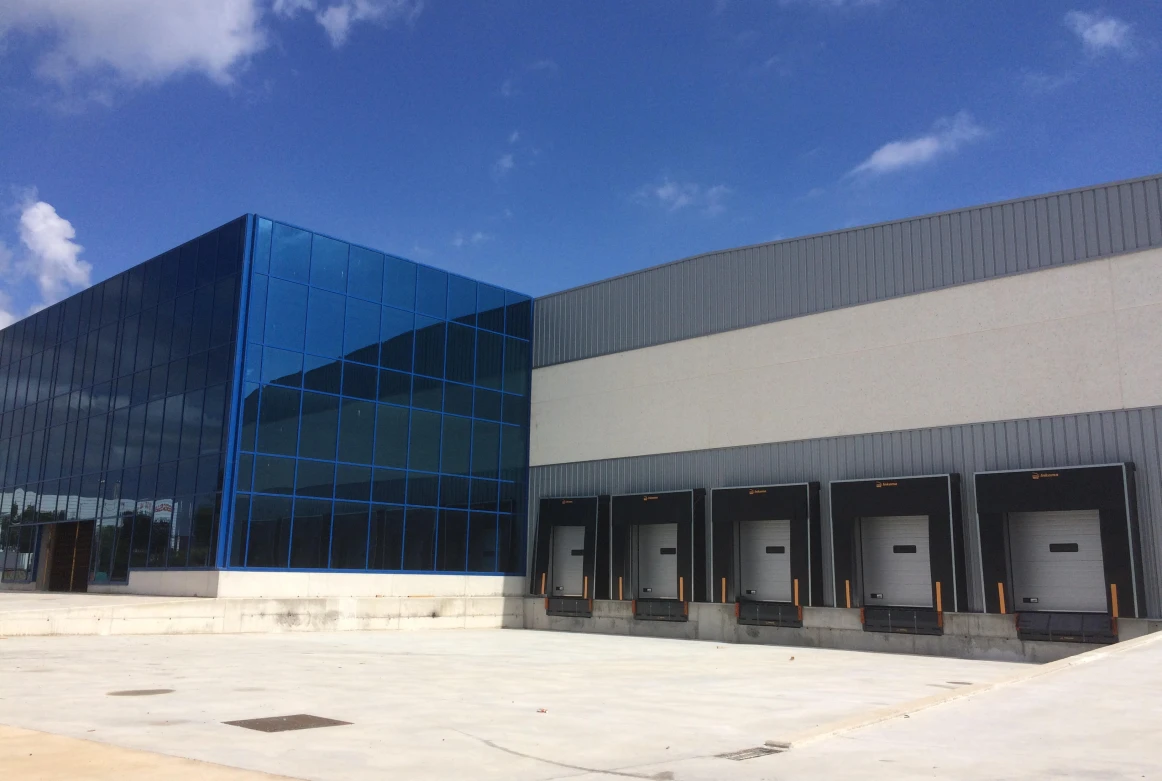 Nave logística en El Prat del Llobregat