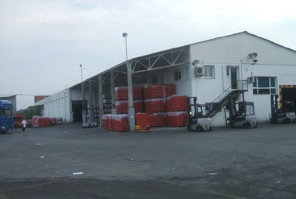 Nave Industrial en Vullpellac