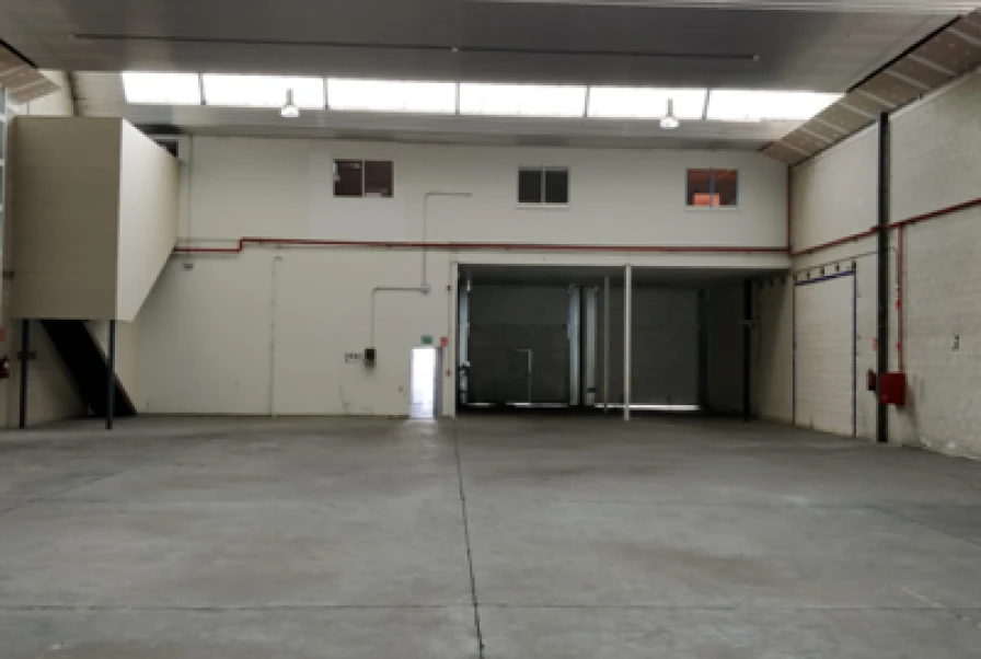 Nave Industrial en Alovera