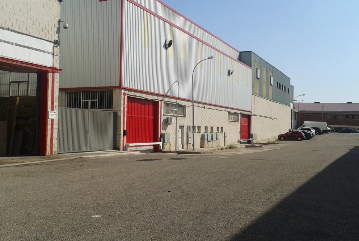 Nave Industrial en Pinto