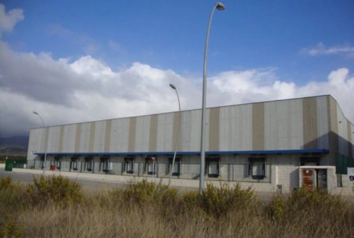 Nave logística en Pla de Santa María