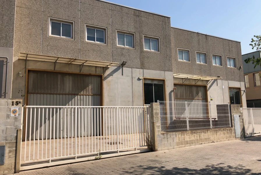 Nave Industrial en Cornellà