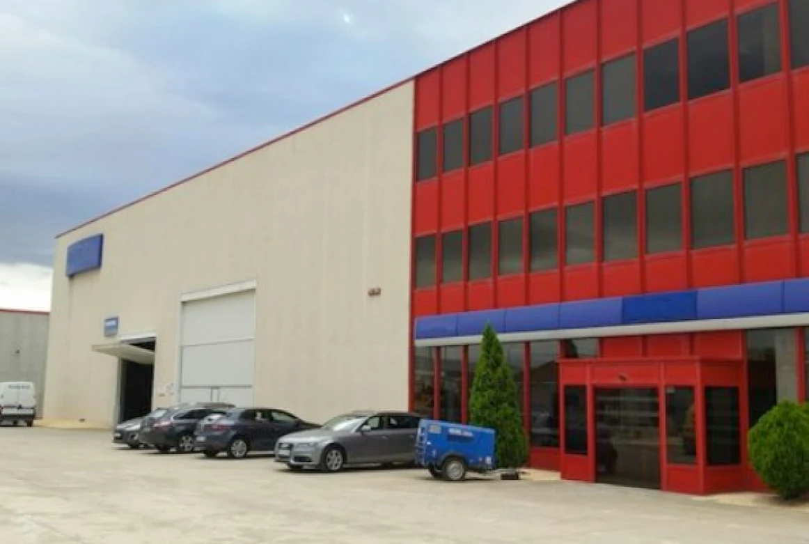 Nave industrial en Sant Esteve Sesrovires