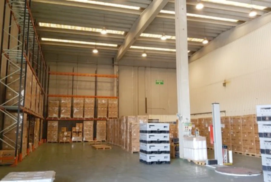 Nave industrial en Sant Esteve Sesrovires