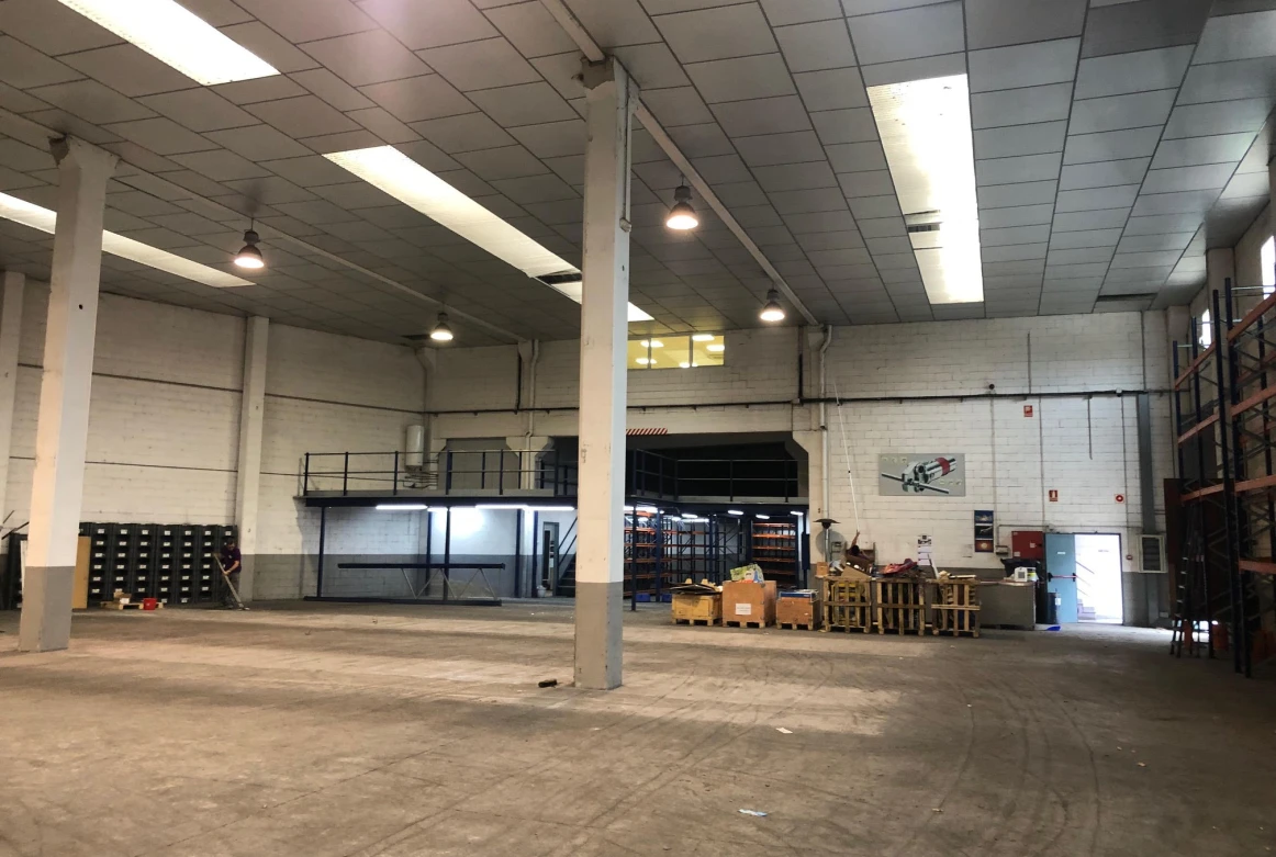 Nave industrial en Santa Perpetua de la Mogoda