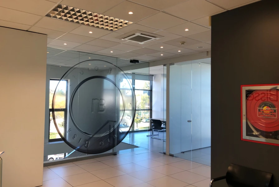 Edificio industrial en Cerdanyola del Vallés