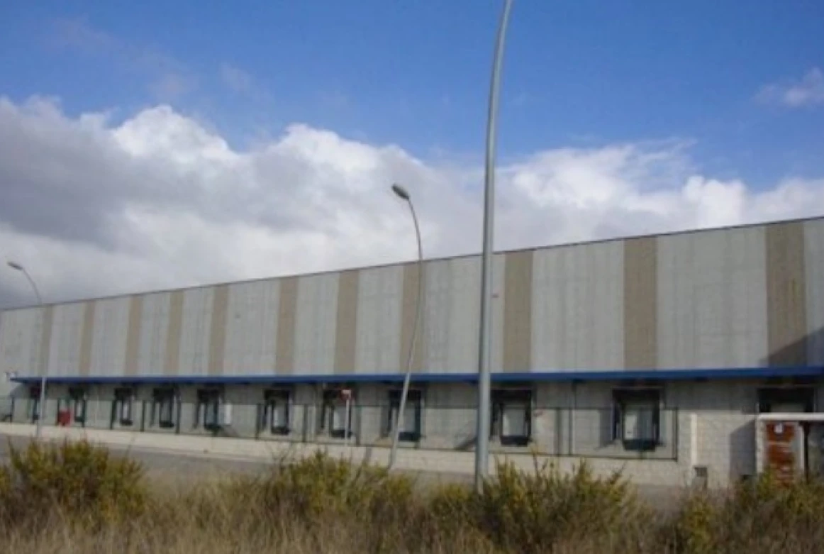 Nave logística en Pla de Santa María