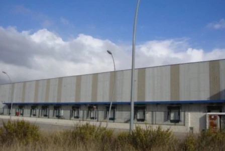 Nave logística en Pla de Santa María