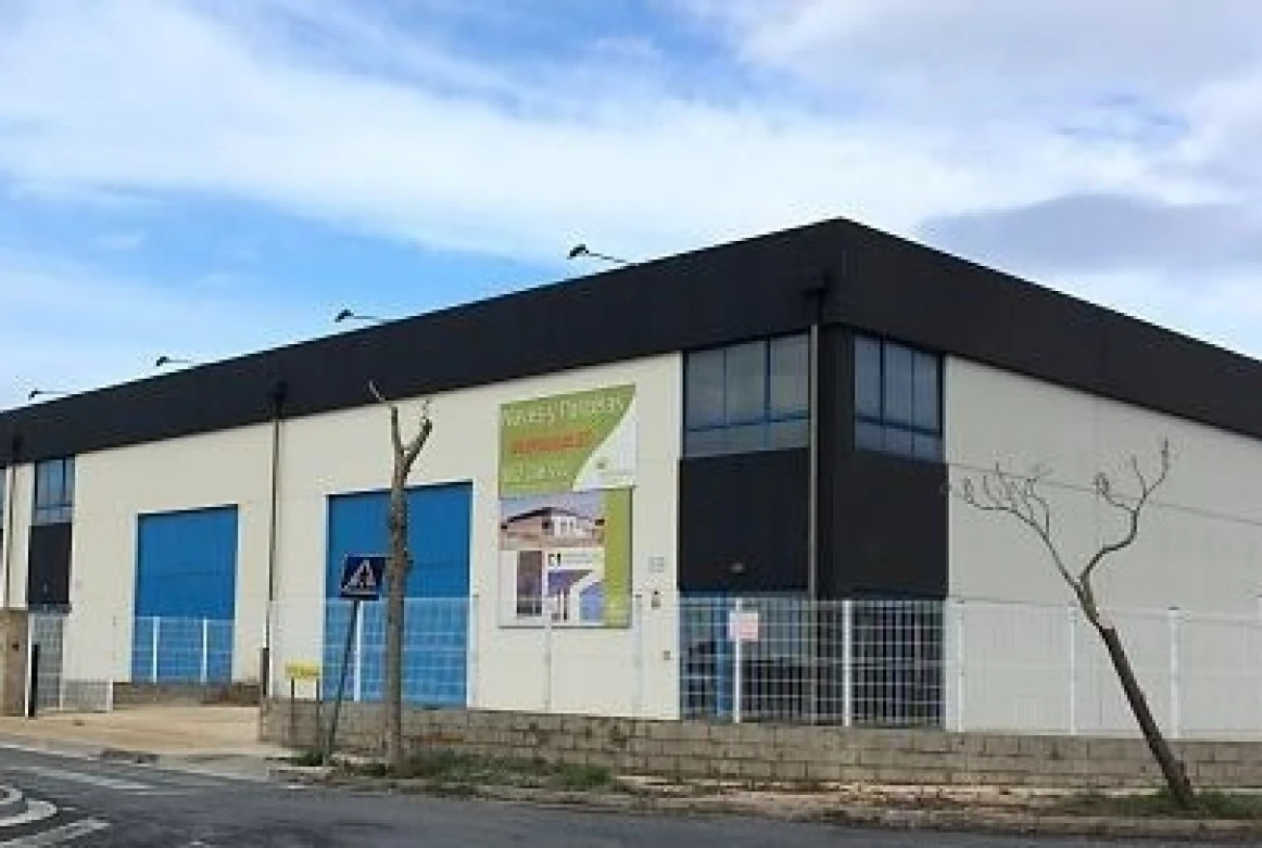 Naves industriales en Tortosa