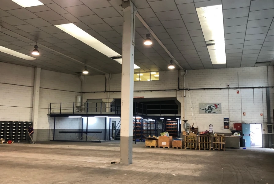 Nave industrial en Santa Perpetua de la Mogoda