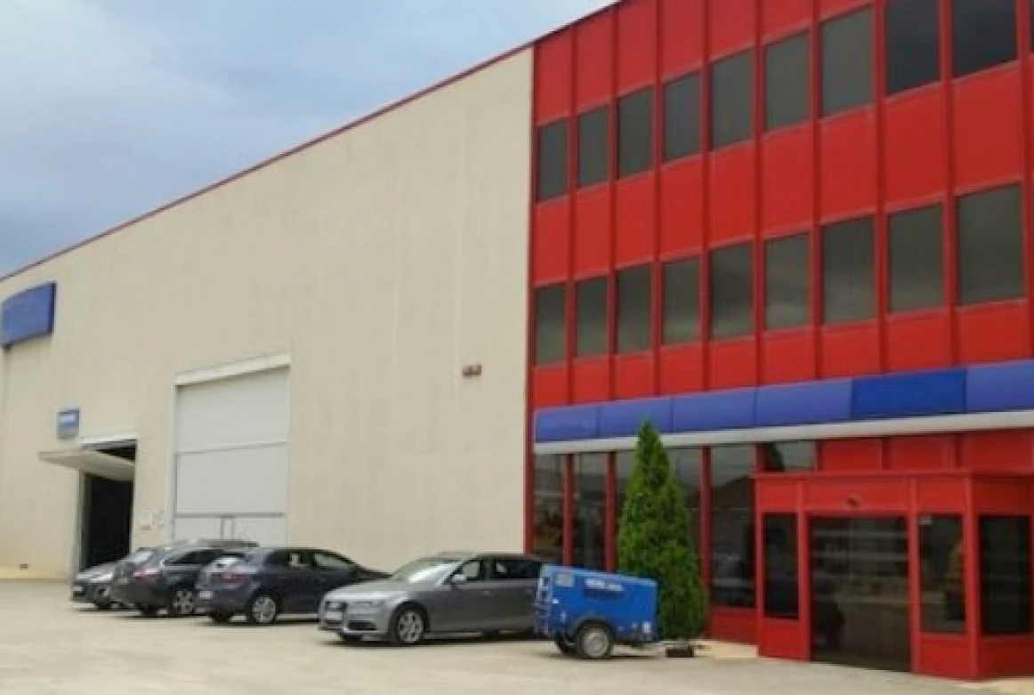 Nave industrial en Sant Esteve Sesrovires