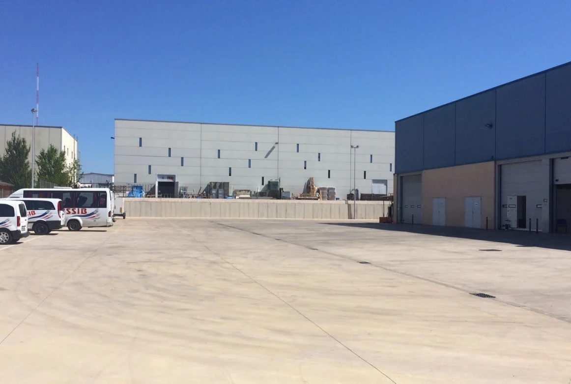 Nave industrial en Santa Perpetua