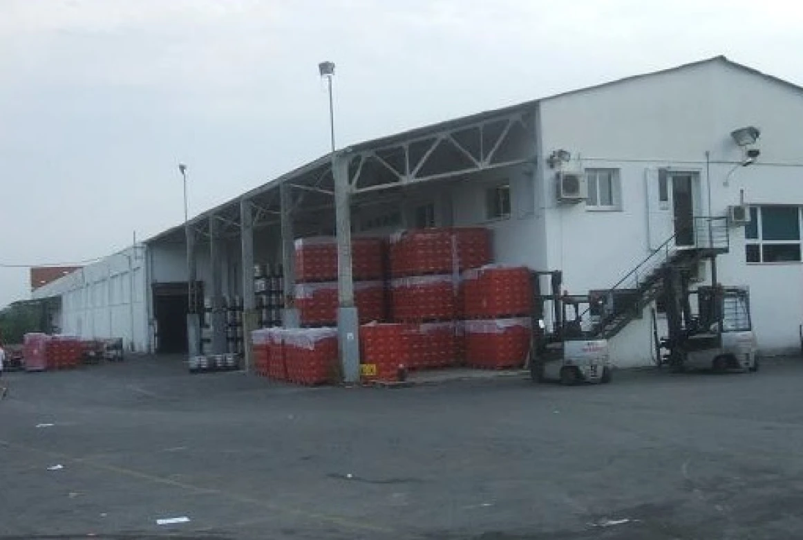 Nave Industrial en Vullpellac