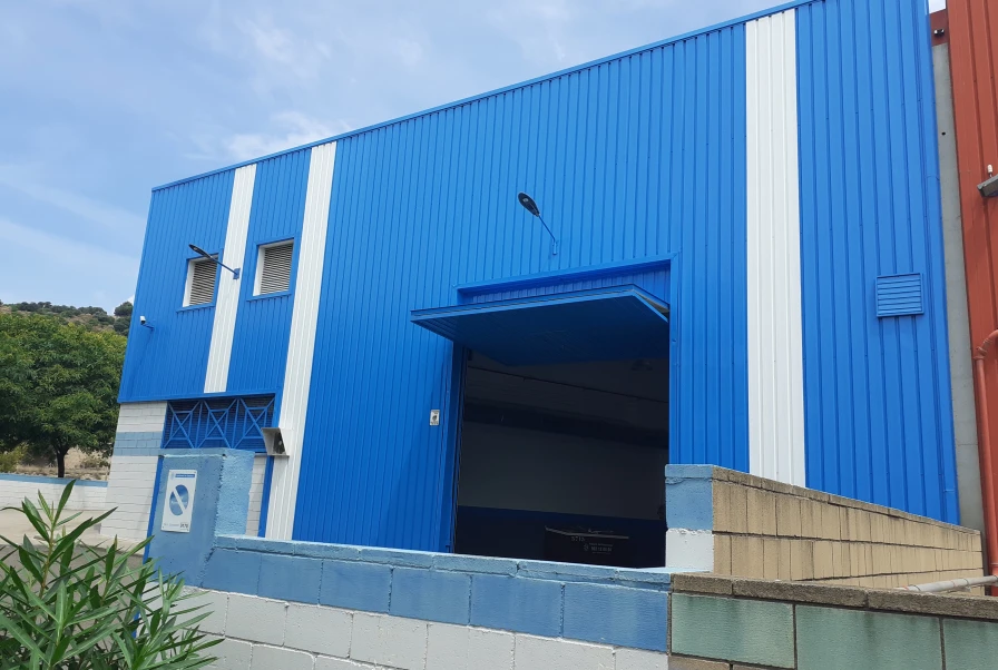 NAVE INDUSTRIAL EN BADALONA