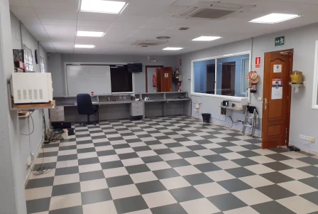 NAVE INDUSTRIAL EN BADALONA