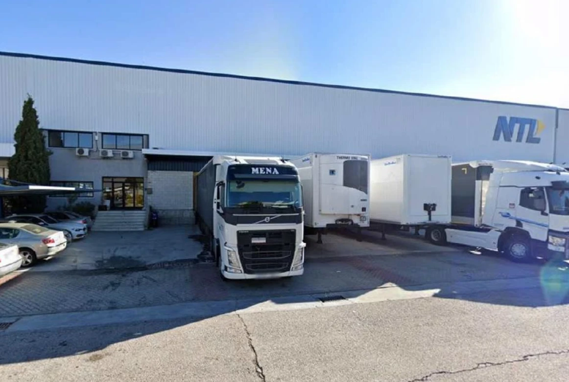 Nave en alquiler calle Dinamarca 4