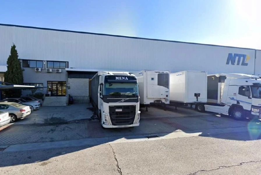 Nave en alquiler calle Dinamarca 4