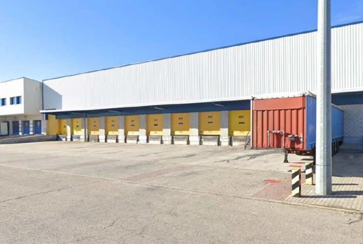 Nave en alquiler calle Dinamarca 4