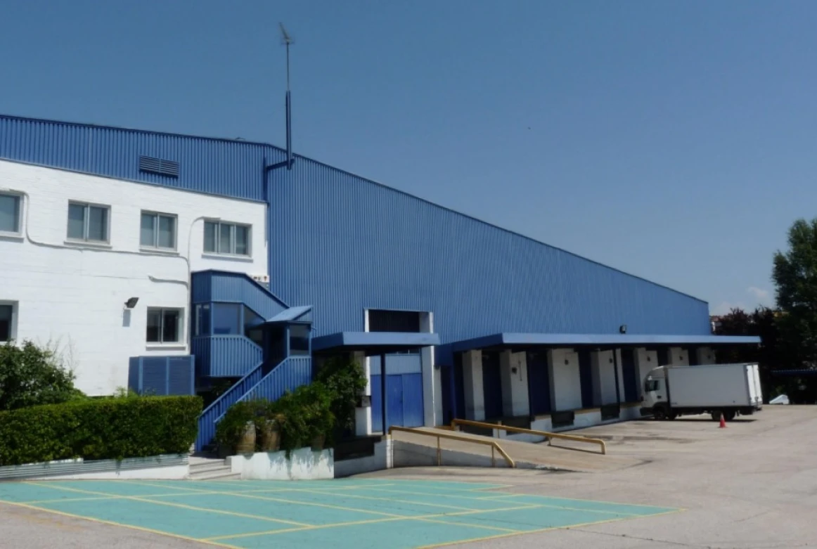Nave logística en alquiler o venta en Alcobendas