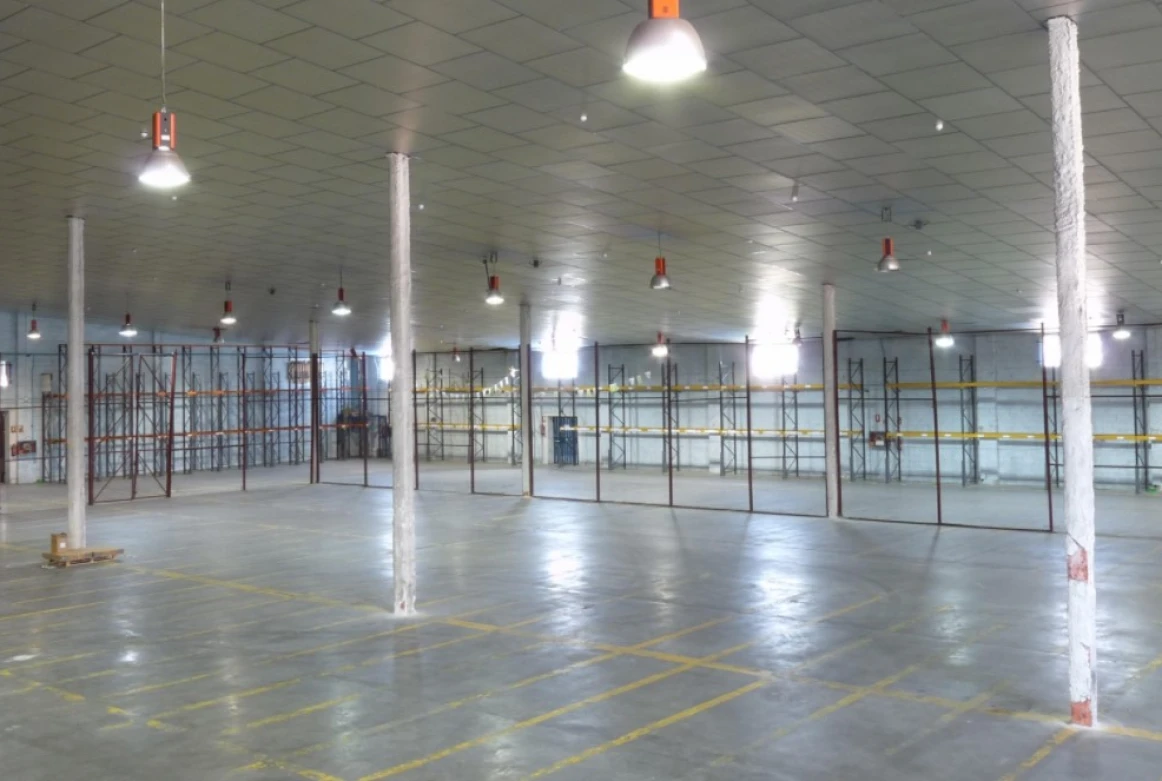 Nave logística en alquiler o venta en Alcobendas