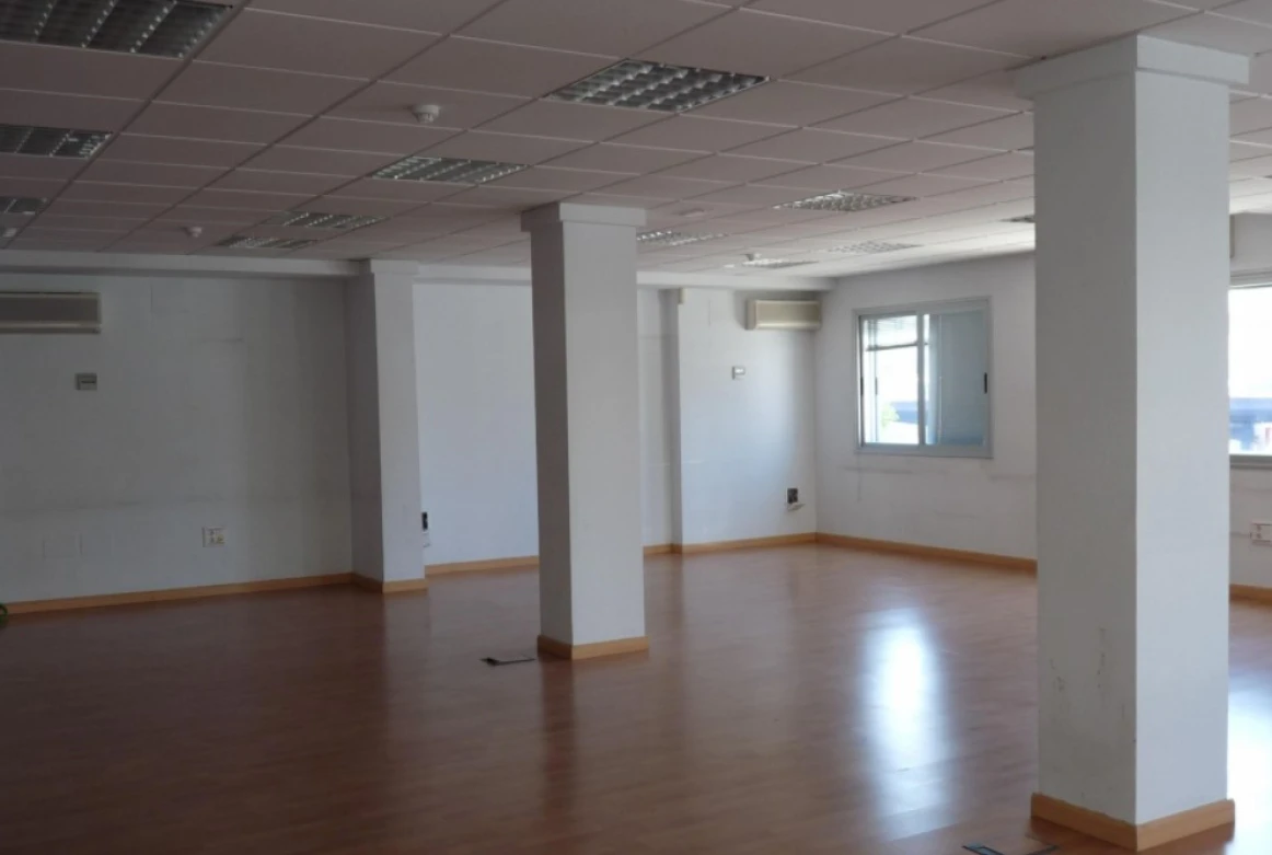 Nave logística en alquiler o venta en Alcobendas