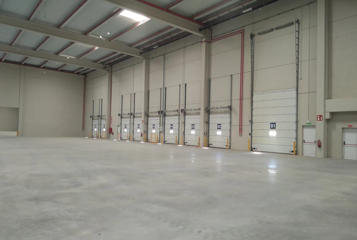 Plataforma logística para alquilar en módulos, San Fernando de Henares