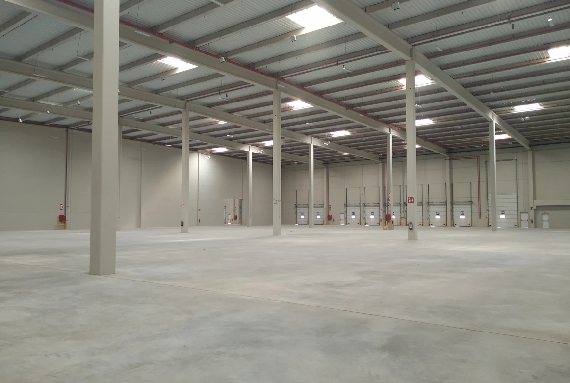 Plataforma logística para alquilar en módulos, San Fernando de Henares