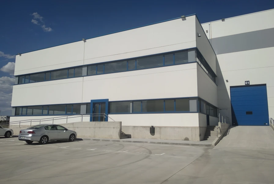 Plataforma logística para alquilar en módulos, San Fernando de Henares