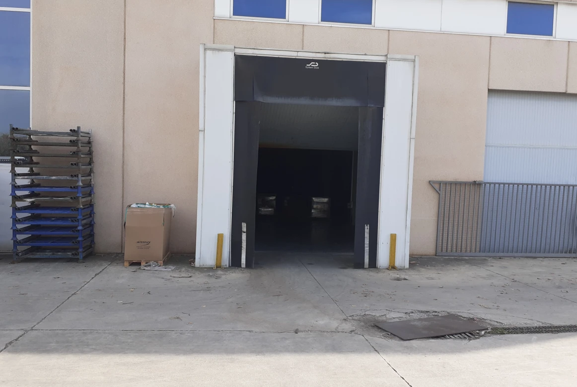 Nave industrial en Montcada y Reixach