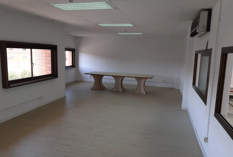 Promoción industrial en Cornellá