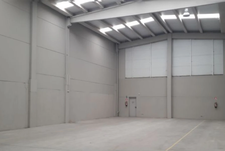 NAVE ALQUILER CERVELLO