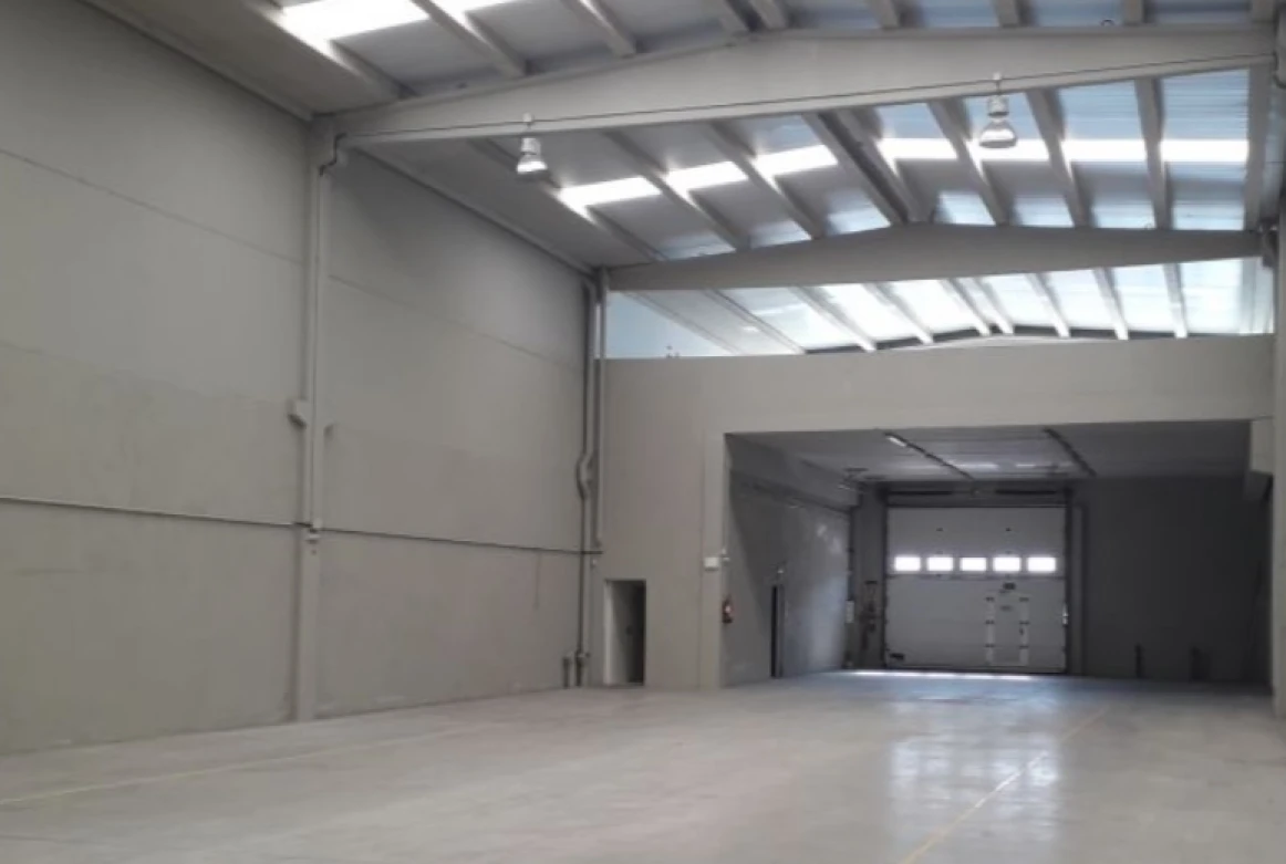 NAVE ALQUILER CERVELLO