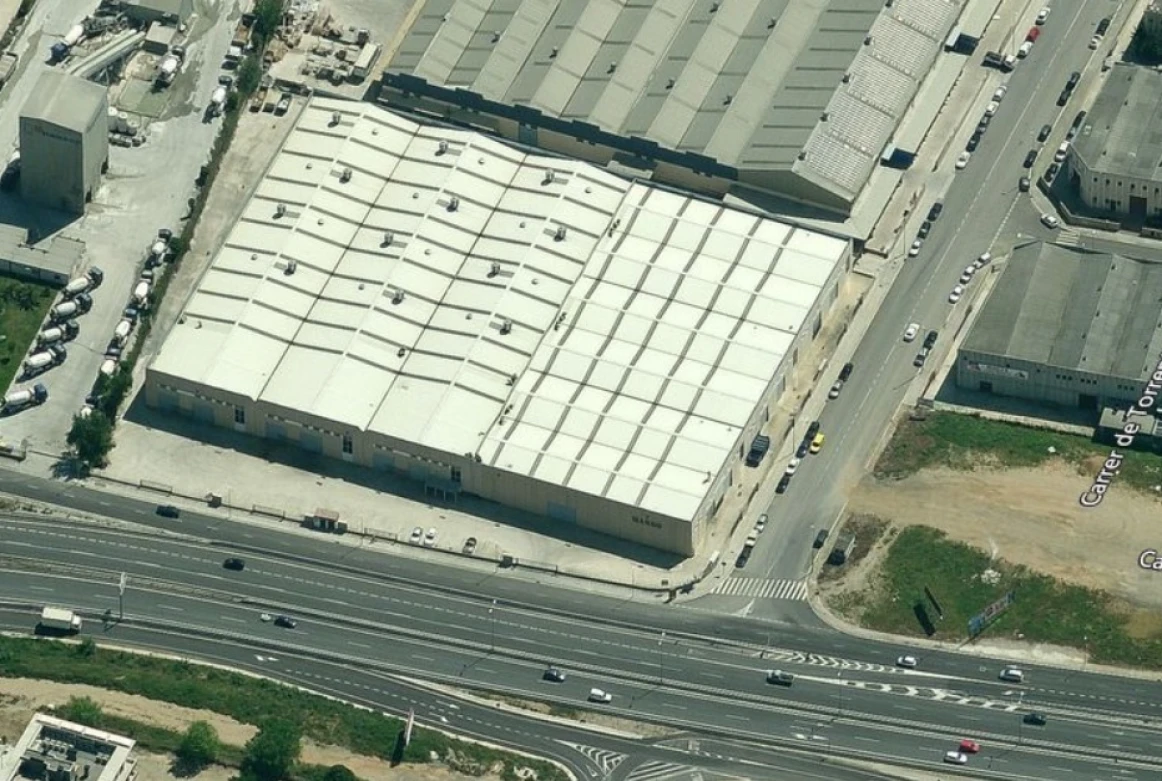 Nave industrial en Montcada y Reixach