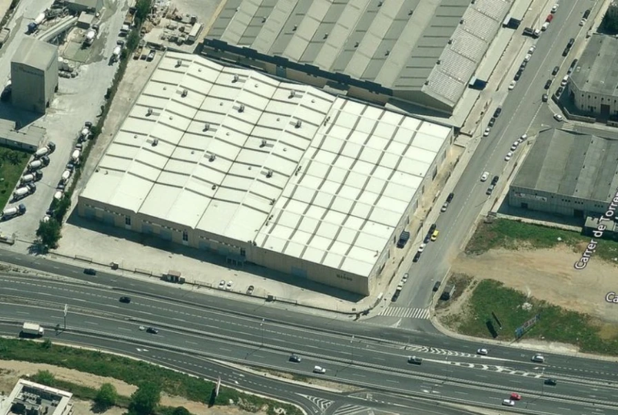 Nave industrial en Montcada y Reixach