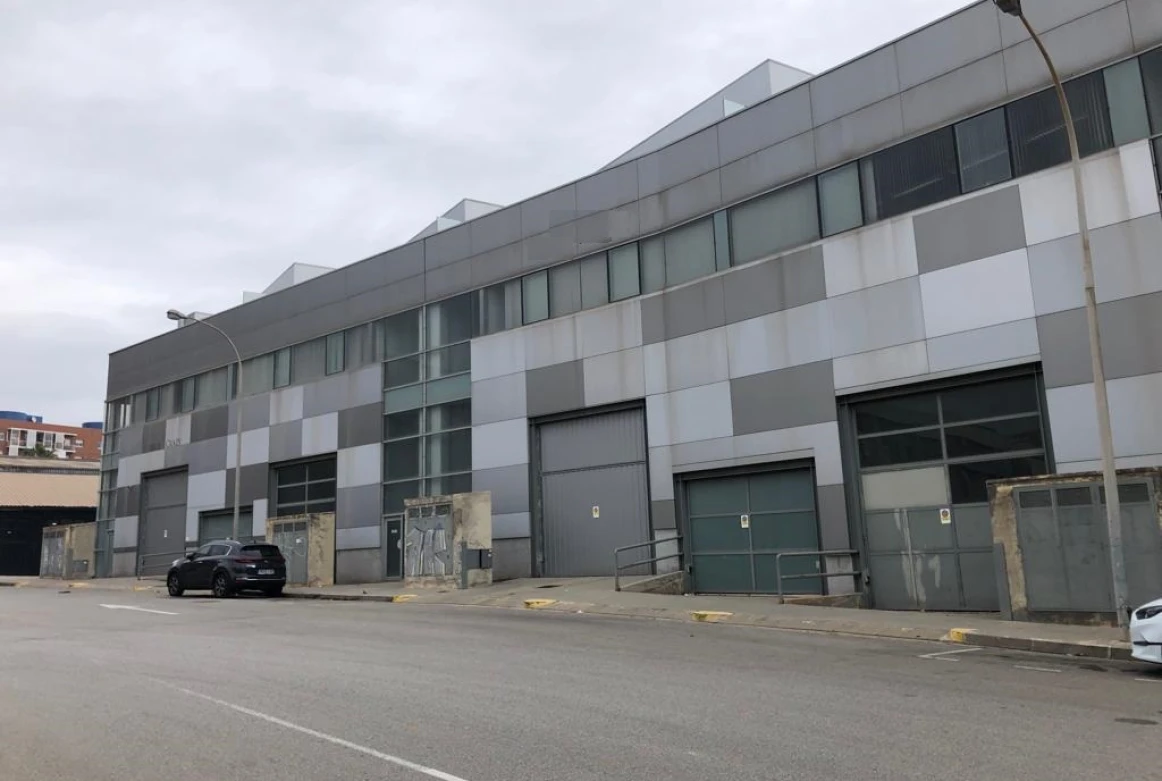 EDIFICIO SANT JUST DESVERN