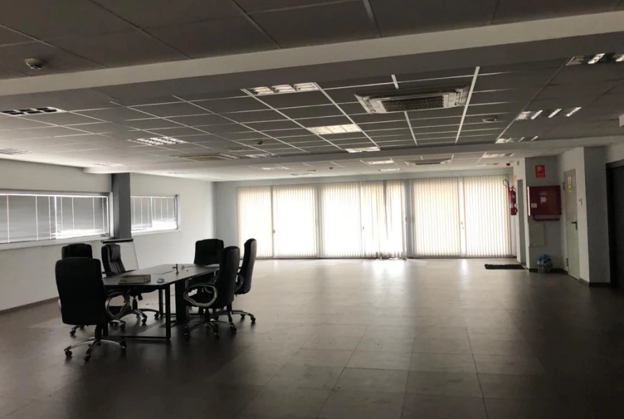 EDIFICIO SANT JUST DESVERN