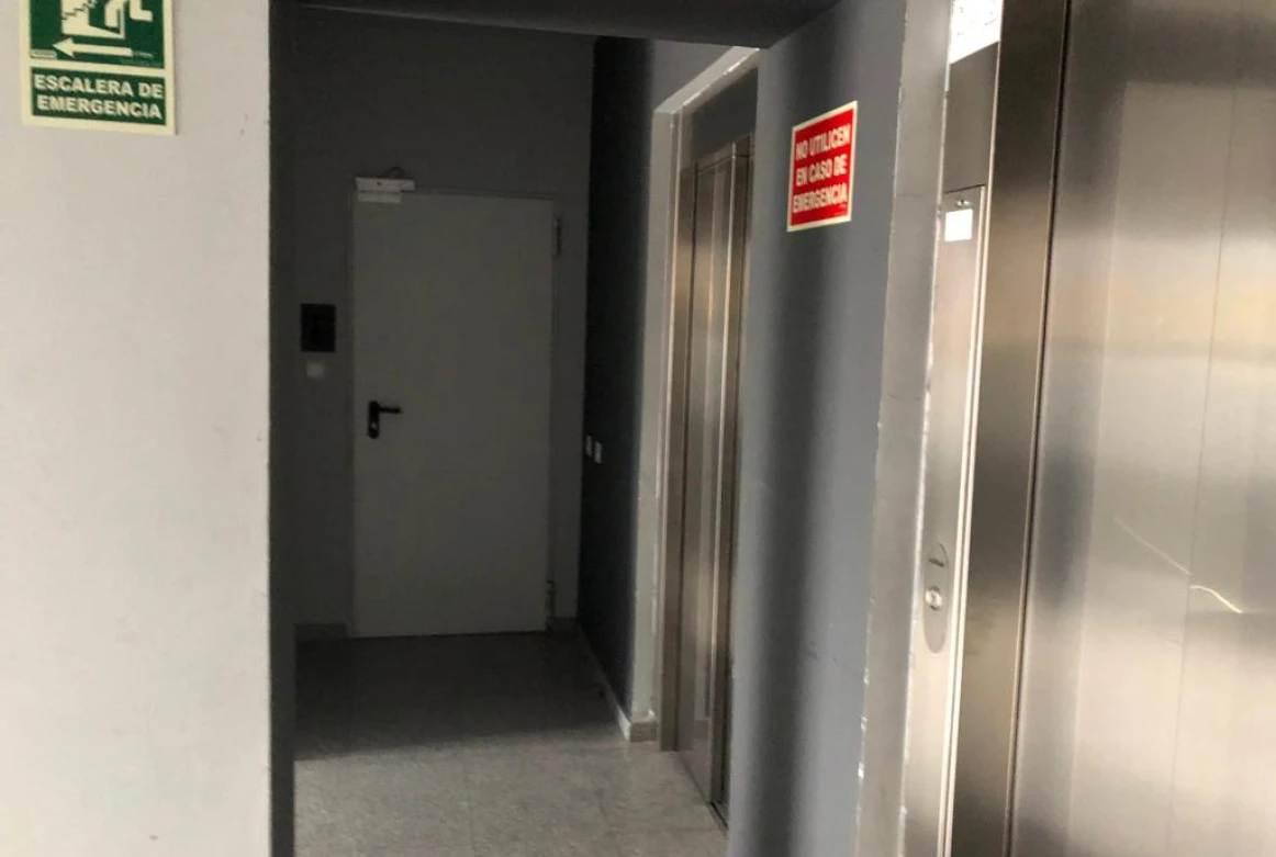 EDIFICIO SANT JUST DESVERN