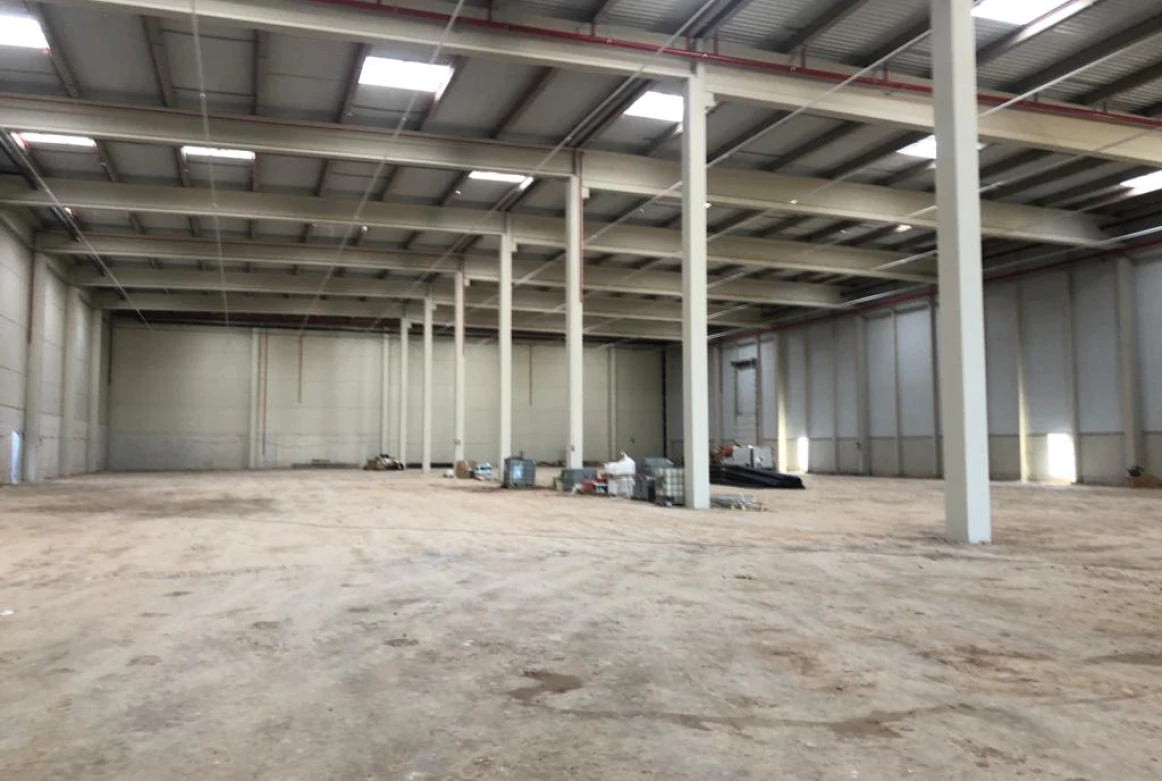 NAVE LOGISTICA GRANOLLERS