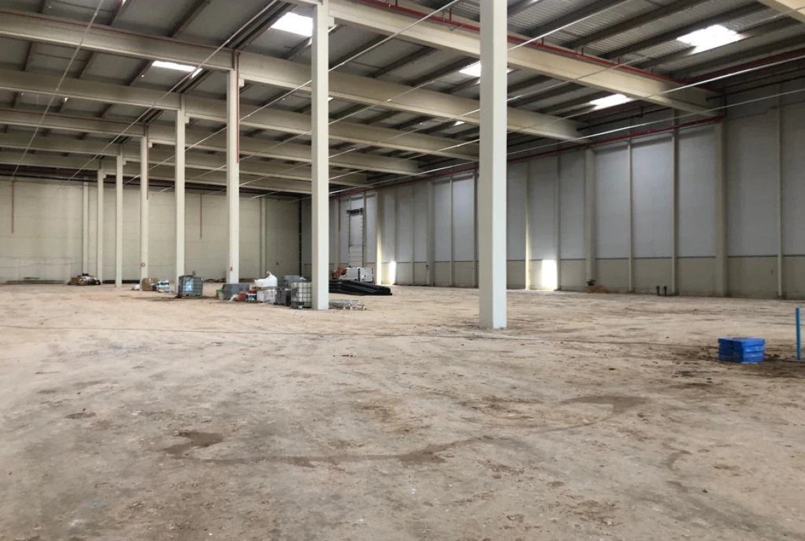 NAVE LOGISTICA GRANOLLERS