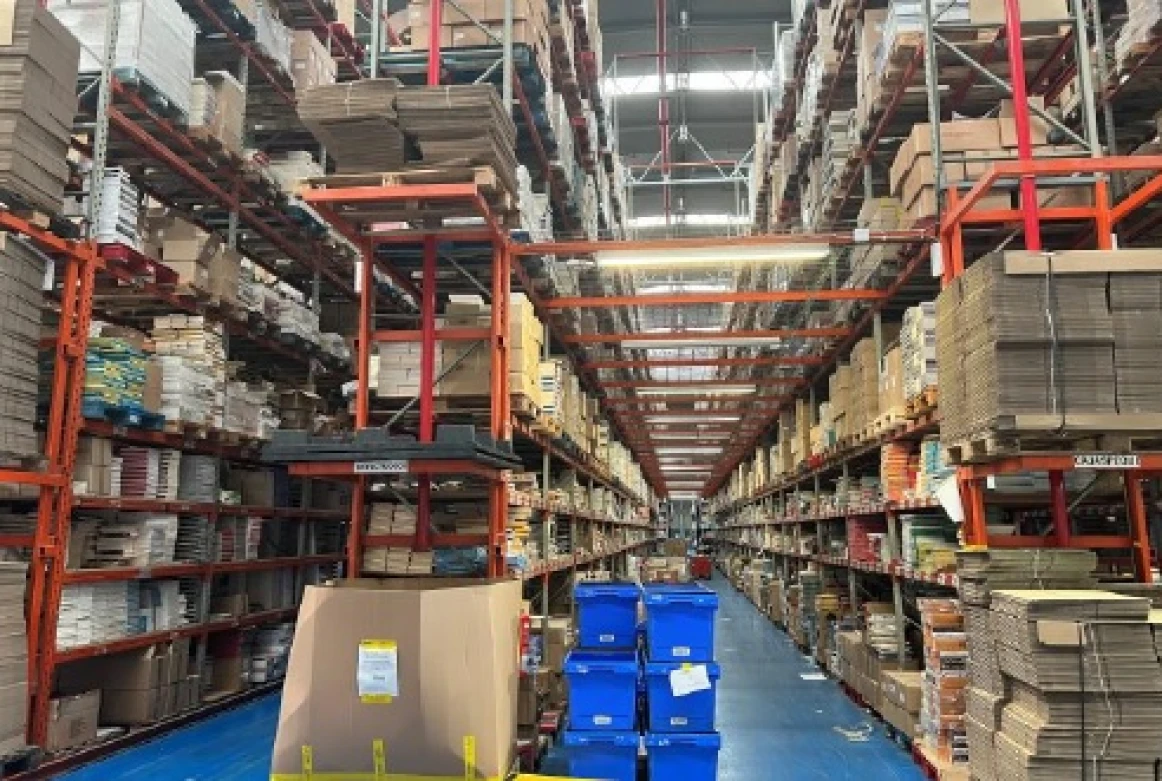 NAVE LOGISTICA SANT FELIU