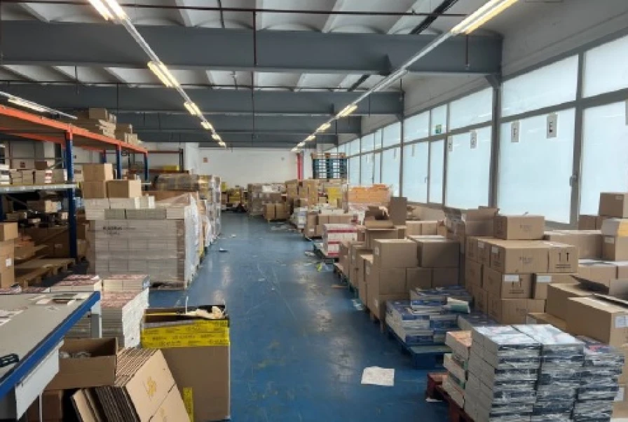 NAVE LOGISTICA SANT FELIU