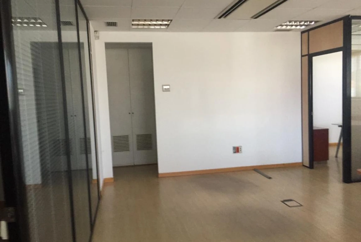 NAVE INDUSTRIAL CORNELLA