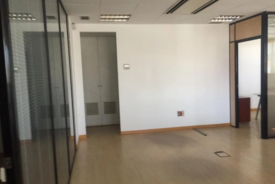 NAVE INDUSTRIAL CORNELLA