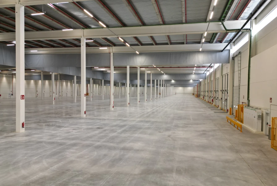 Nave logística en Torija