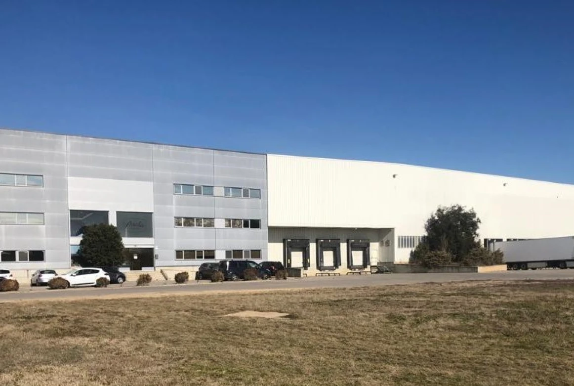 NAVE LOGISTICA GIRONA