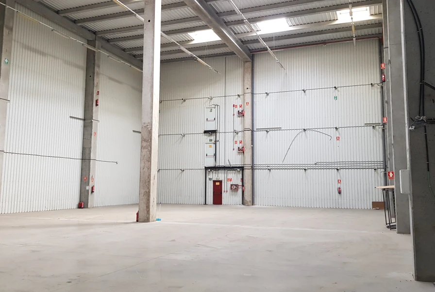 Nave logística en alquiler Coslada 7.668 m²