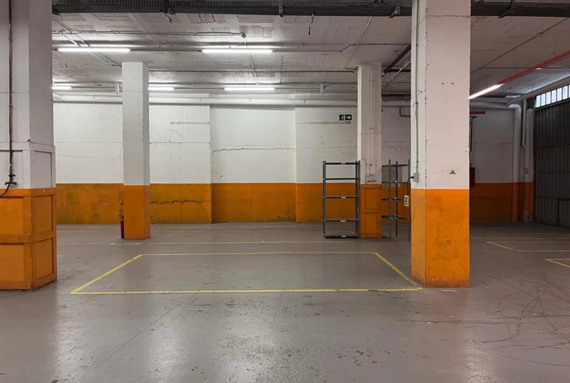 NAVE INDUSTRIAL SANT JUST DESVERN