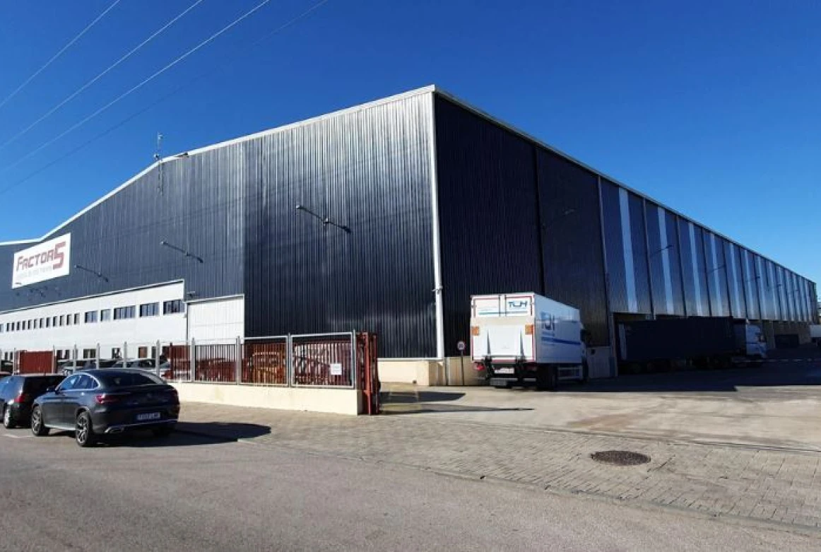 Nave Logística en Alquiler en Cabanillas del Campo de 17.844 m²
