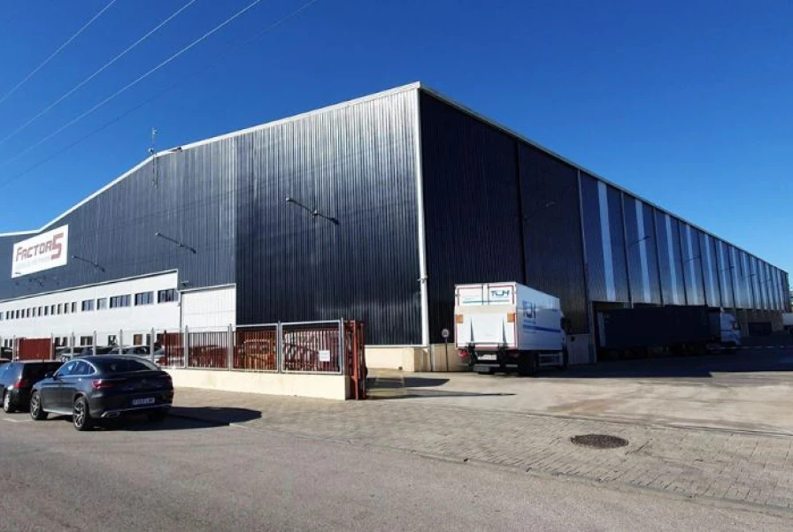 Nave Logística en Alquiler en Cabanillas del Campo de 17.844 m²