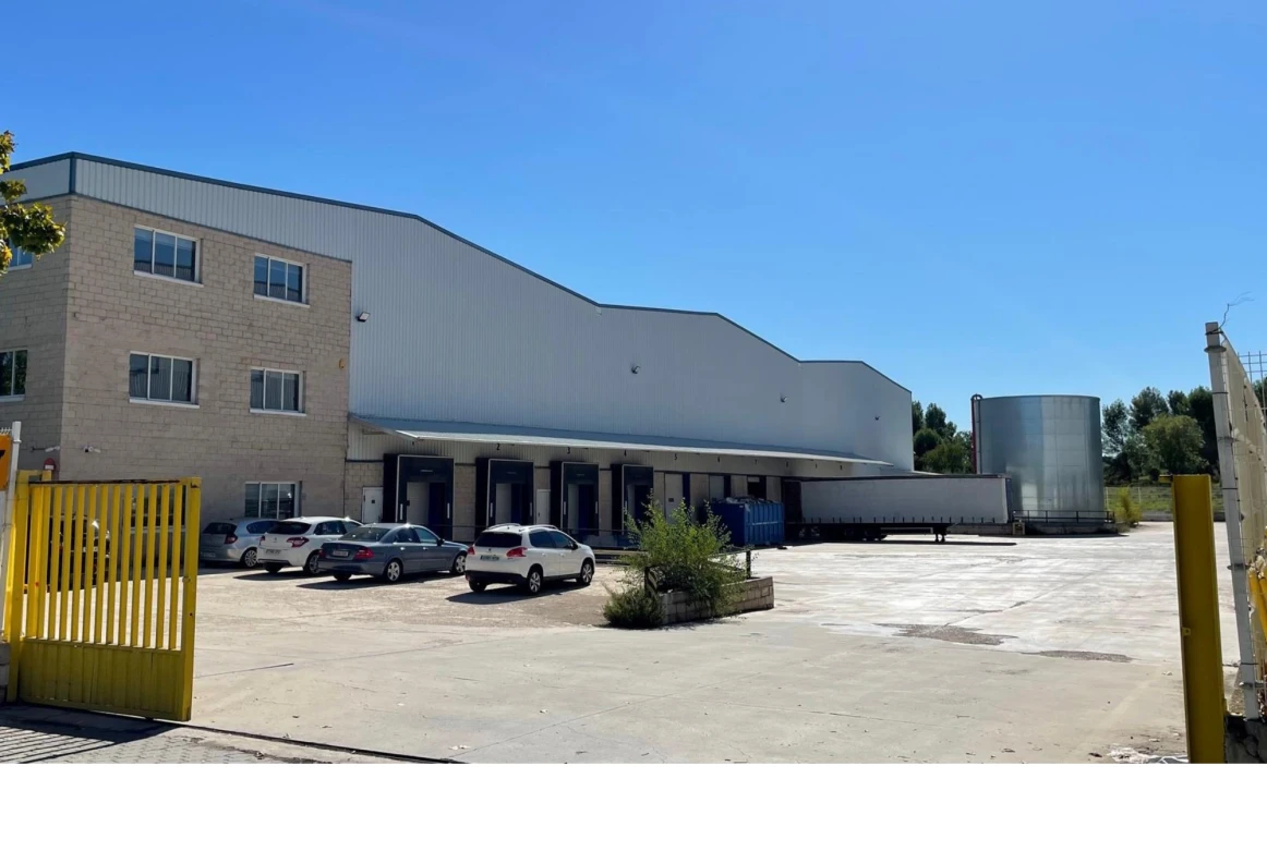 Nave de 9.158 m² 
Avenida de Europa 6, Coslada